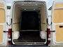 Volkswagen Crafter 35 2.0 TDI L3H3 RWD Camera Carplay Cruise Navigatie Laadruimte betimmert