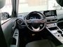 Hyundai Kona Electric EV Comfort 64 kWh | SOH 97,7 % | Warmtepomp | Navigatie | VERWACHT! |