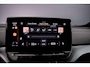 Volkswagen ID.4 Pro Business 77 kWh 204pk Automaat Trekhaak, Warmtepomp, Adaptive cruise control, Achteruitrijcamera, LED matrix koplampen, App connect, Parkeersensoren