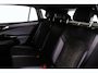 Volkswagen ID.4 Pro Business 77 kWh 204pk Automaat Trekhaak, Warmtepomp, Adaptive cruise control, Achteruitrijcamera, LED matrix koplampen, App connect, Parkeersensoren