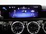 Mercedes-Benz A-klasse 180 Business Solution AMG | Night | Panoramadak | Multibeam | Widescreen | Achteruitrijcamera | Sfeerverlichting | Stoelverwarming |
