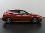 Mercedes-Benz A-klasse 180 Business Solution AMG | Night | Panoramadak | Multibeam | Widescreen | Achteruitrijcamera | Sfeerverlichting | Stoelverwarming |