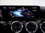 Mercedes-Benz A-klasse 180 Business Solution AMG | Night | Panoramadak | Multibeam | Widescreen | Achteruitrijcamera | Sfeerverlichting | Stoelverwarming |