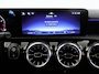 Mercedes-Benz A-klasse 180 Business Solution AMG | Night | Panoramadak | Multibeam | Widescreen | Achteruitrijcamera | Sfeerverlichting | Stoelverwarming |