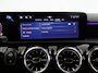 Mercedes-Benz A-klasse 180 Business Solution AMG | Night | Panoramadak | Multibeam | Widescreen | Achteruitrijcamera | Sfeerverlichting | Stoelverwarming |