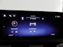 Mercedes-Benz A-klasse 180 Star Edition AMG Line | Night | Panoramadak | Sfeerverlichting | MULTIBEAM LED | Stoelverwarming | Sfeerverlichting |