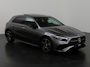 Mercedes-Benz A-klasse 180 Star Edition AMG Line | Night | Panoramadak | Sfeerverlichting | MULTIBEAM LED | Stoelverwarming | Sfeerverlichting |