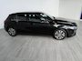 Mercedes-Benz A-klasse 180 Star Edition | Widescreen | Achteruitrijcamera | Led-koplampen | Parkeer assistent | Stoelverwarming |