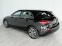 Mercedes-Benz A-klasse 180 Star Edition | Widescreen | Achteruitrijcamera | Led-koplampen | Parkeer assistent | Stoelverwarming |