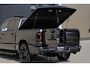 Dodge Ram SPORT | MEEST VOLLE RAM | €69950,- excl | 5.7 V8 HEMI | LUCHTVERING | HUD | MWK | PANO | VOL DIGI SCHERMEN | NIGHT EDITION | DUBBELE CABINE | 5 PERSOONS | DC | CREW CAB | TOP STAAT | KLEUR: GRANITE NIGHT EDITION GEWELDIGE KLEUR |