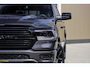 Dodge Ram SPORT | MEEST VOLLE RAM | €69950,- excl | 5.7 V8 HEMI | LUCHTVERING | HUD | MWK | PANO | VOL DIGI SCHERMEN | NIGHT EDITION | DUBBELE CABINE | 5 PERSOONS | DC | CREW CAB | TOP STAAT | KLEUR: GRANITE NIGHT EDITION GEWELDIGE KLEUR |