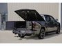 Dodge Ram SPORT | MEEST VOLLE RAM | €69950,- excl | 5.7 V8 HEMI | LUCHTVERING | HUD | MWK | PANO | VOL DIGI SCHERMEN | NIGHT EDITION | DUBBELE CABINE | 5 PERSOONS | DC | CREW CAB | TOP STAAT | KLEUR: GRANITE NIGHT EDITION GEWELDIGE KLEUR |