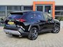 Toyota RAV4 2.5 Hybrid AWD Black Edition / Allseason Banden / Trekhaak 1650kg Trekgewicht / SCM Alarmcertificaat / Elektrisch Verstelbare Stoelen /