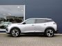 Peugeot e-2008 EV Allure Avantage 54 kWh 8 jaar garantie! | Camera 360* | Warmtepomp | Keyless | 17" LMV | Apple Carplay & Android Auto