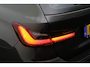 BMW 3-Serie Touring 330e Business Edition Plus M-sport Org NL, Panoramadak, M-Sportstoelen, Carbon, Camera, Elektr. Trekhaak, 19''