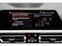 BMW 3-Serie Touring 330e Business Edition Plus M-sport Org NL, Panoramadak, M-Sportstoelen, Carbon, Camera, Elektr. Trekhaak, 19''
