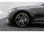 BMW 3-Serie Touring 330e Business Edition Plus M-sport Org NL, Panoramadak, M-Sportstoelen, Carbon, Camera, Elektr. Trekhaak, 19''