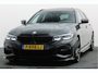 BMW 3-Serie Touring 330e Business Edition Plus M-sport Org NL, Panoramadak, M-Sportstoelen, Carbon, Camera, Elektr. Trekhaak, 19''