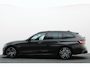 BMW 3-Serie Touring 330e Business Edition Plus M-sport Org NL, Panoramadak, M-Sportstoelen, Carbon, Camera, Elektr. Trekhaak, 19''