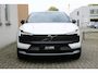 Volvo EX30 Cross Country P5 Long Range Plus Europa 69 kWh | Zwart lederen interieur | Extra getint glas achter | Stuurverwarming | Stoelverwarming voor | Warmtepomp | Apple carplay/ Android auto |
