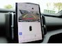 Volvo EX30 Cross Country P5 Long Range Plus Europa 69 kWh | Zwart lederen interieur | Extra getint glas achter | Stuurverwarming | Stoelverwarming voor | Warmtepomp | Apple carplay/ Android auto |