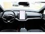 Volvo EX30 Cross Country P5 Long Range Plus Europa 69 kWh | Zwart lederen interieur | Extra getint glas achter | Stuurverwarming | Stoelverwarming voor | Warmtepomp | Apple carplay/ Android auto |