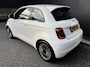 Fiat 500e Urban 42 kWh Airco - Apple carplay - Draadloze telefoonlader - Navigatie - Licht metalen velgen 16 inch - Cruise control - Led verlichting - Bluetooth - Keyless start - Elektrische ramen - Stuur leder - Stuur multifunctioneel