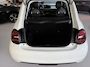Fiat 500e Urban 42 kWh Airco - Apple carplay - Draadloze telefoonlader - Navigatie - Licht metalen velgen 16 inch - Cruise control - Led verlichting - Bluetooth - Keyless start - Elektrische ramen - Stuur leder - Stuur multifunctioneel