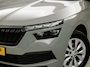 Skoda Kamiq 1.0 TSI Sport Automaat (VIRTUAL COCKPIT, 1e EIGENAAR, APPLE CARPLAY, GROOT NAVI, STOELVERWARMING, SPORTSTOELEN, GETINT GLAS, PARKEERSENSOREN, CRUISE, NIEUWSTAAT)