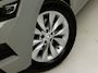 Skoda Kamiq 1.0 TSI Sport Automaat (VIRTUAL COCKPIT, 1e EIGENAAR, APPLE CARPLAY, GROOT NAVI, STOELVERWARMING, SPORTSTOELEN, GETINT GLAS, PARKEERSENSOREN, CRUISE, NIEUWSTAAT)