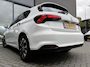 Fiat Tipo 1.4 Mirror Achteruitrijcamera - Airco - Parkeersensor achter - Licht metalen velgen 16 inch - Radio - Navigatie - Mistlampen - Led verlichting - Stuur multifunctioneel - Bluetooth - Cruise control - Ele
