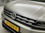 Volkswagen Tiguan 2.0 TSI 4Motion Highline 180Pk Automaat (PANORAMADAK, DYN AUDIO, VIRTUAL COCKPIT, MEMORY SEAT, LEDER, ZWART HEMEL, APPLE CARPLAY, CAMERA, STOELVERWARMING, ADAPTIVE CRUISE, TREKHAAK, GETINT GLAS, NIEUWSTAAT)