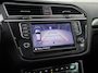 Volkswagen Tiguan 2.0 TSI 4Motion Highline 180Pk Automaat (PANORAMADAK, DYN AUDIO, VIRTUAL COCKPIT, MEMORY SEAT, LEDER, ZWART HEMEL, APPLE CARPLAY, CAMERA, STOELVERWARMING, ADAPTIVE CRUISE, TREKHAAK, GETINT GLAS, NIEUWSTAAT)