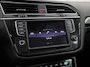 Volkswagen Tiguan 2.0 TSI 4Motion Highline 180Pk Automaat (PANORAMADAK, DYN AUDIO, VIRTUAL COCKPIT, MEMORY SEAT, LEDER, ZWART HEMEL, APPLE CARPLAY, CAMERA, STOELVERWARMING, ADAPTIVE CRUISE, TREKHAAK, GETINT GLAS, NIEUWSTAAT)