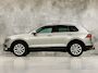 Volkswagen Tiguan 2.0 TSI 4Motion Highline 180Pk Automaat (PANORAMADAK, DYN AUDIO, VIRTUAL COCKPIT, MEMORY SEAT, LEDER, ZWART HEMEL, APPLE CARPLAY, CAMERA, STOELVERWARMING, ADAPTIVE CRUISE, TREKHAAK, GETINT GLAS, NIEUWSTAAT)