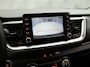 Kia Stonic 1.0 T-GDi ExecutiveLine (NAVIGATIE, CLIMATE, STUUR/STOELVERWARMING, LEDER, CAMERA, GETINT GLAS, SPORTSTOELEN, KEYLESS, CRUISE, NIEUWSTAAT)