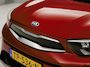 Kia Stonic 1.0 T-GDi ExecutiveLine (NAVIGATIE, CLIMATE, STUUR/STOELVERWARMING, LEDER, CAMERA, GETINT GLAS, SPORTSTOELEN, KEYLESS, CRUISE, NIEUWSTAAT)