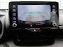Toyota Yaris 1.5 Hybrid Style + | Panoramadak | Head-Up Display | Dodehoek detectie | Parkeersensoren Voor+achter | Draadloze telefoonlader | Navigatie | Apple CarPlay/Android Auto |