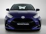 Toyota Yaris 1.5 Hybrid Style + | Panoramadak | Head-Up Display | Dodehoek detectie | Parkeersensoren Voor+achter | Draadloze telefoonlader | Navigatie | Apple CarPlay/Android Auto |