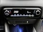 Toyota Yaris 1.5 Hybrid Style + | Panoramadak | Head-Up Display | Dodehoek detectie | Parkeersensoren Voor+achter | Draadloze telefoonlader | Navigatie | Apple CarPlay/Android Auto |
