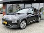 Hyundai Kona Electric EV Limited 64 kWh SoH 100% ✅ Leer ✅ Camera ✅ Stuurverw. ✅ stoelverw ✅CarPlay
