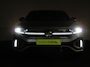 Volkswagen T-Roc 1.5 TSI 150pk Automaat R-Line Digitale Cockpit Climate Control Camera Navigatie Apple Carplay/Android Auto Lichtmetalen Velgen Parkeer sensoren Dab Led Adaptive Cruise Control