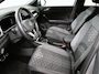 Volkswagen T-Roc 1.5 TSI 150pk Automaat R-Line Digitale Cockpit Climate Control Camera Navigatie Apple Carplay/Android Auto Lichtmetalen Velgen Parkeer sensoren Dab Led Adaptive Cruise Control