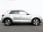 Volkswagen T-Roc 1.5 TSI 150pk Automaat R-Line Digitale Cockpit Climate Control Camera Navigatie Apple Carplay/Android Auto Lichtmetalen Velgen Parkeer sensoren Dab Led Adaptive Cruise Control