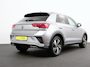 Volkswagen T-Roc 1.5 TSI 150pk Automaat R-Line Digitale Cockpit Climate Control Camera Navigatie Apple Carplay/Android Auto Lichtmetalen Velgen Parkeer sensoren Dab Led Adaptive Cruise Control