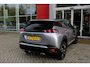 Peugeot 2008 1.2 130PK AUTOMAAT ALLURE PACK | TREKHAAK | ADAPTIVE CRUISE CONTROL | 3-D INSTRUMENTENPANEEL | NAVIGATIE | APPLE CARPLAY/ANDROID AUTO | LED KOPLAMPEN | CLIMATE CONTROL | 17" LICHTMETALEN VELGEN | ACHTERUITRIJ CAMERA | PARKEERSENSOREN | DAB+ RADIO | GETINTE RUITEN |