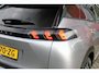 Peugeot 2008 1.2 130PK AUTOMAAT ALLURE PACK | TREKHAAK | ADAPTIVE CRUISE CONTROL | 3-D INSTRUMENTENPANEEL | NAVIGATIE | APPLE CARPLAY/ANDROID AUTO | LED KOPLAMPEN | CLIMATE CONTROL | 17" LICHTMETALEN VELGEN | ACHTERUITRIJ CAMERA | PARKEERSENSOREN | DAB+ RADIO | GETINTE RUITEN |