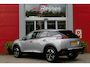 Peugeot 2008 1.2 130PK AUTOMAAT ALLURE PACK | TREKHAAK | ADAPTIVE CRUISE CONTROL | 3-D INSTRUMENTENPANEEL | NAVIGATIE | APPLE CARPLAY/ANDROID AUTO | LED KOPLAMPEN | CLIMATE CONTROL | 17" LICHTMETALEN VELGEN | ACHTERUITRIJ CAMERA | PARKEERSENSOREN | DAB+ RADIO | GETINTE RUITEN |