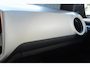Volkswagen Up! 1.0 BMT high up! | Digitaal display | Airco | Centrale vergrendeling | Isofix |