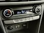Hyundai Kona 1.0 T-GDI Comfort / Achteruitrijcamera / Apple CarPlay & Android Auto / Rijstrookassistent / Cruise control / Parkeersensoren achter / Lichtmetalen velgen / LED-dagrijverlichting / Multifunctioneel stuurwiel / Bluetooth / Airconditioning / Elektrisch verstelbare buitenspiegels / Elektrische ramen / Centrale deurvergrendeling met afstandsbediening / 6-versnellingsbak /